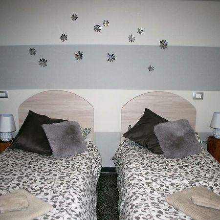 Ca Rossi City House Apartment ลาสเปเซีย ภายนอก รูปภาพ